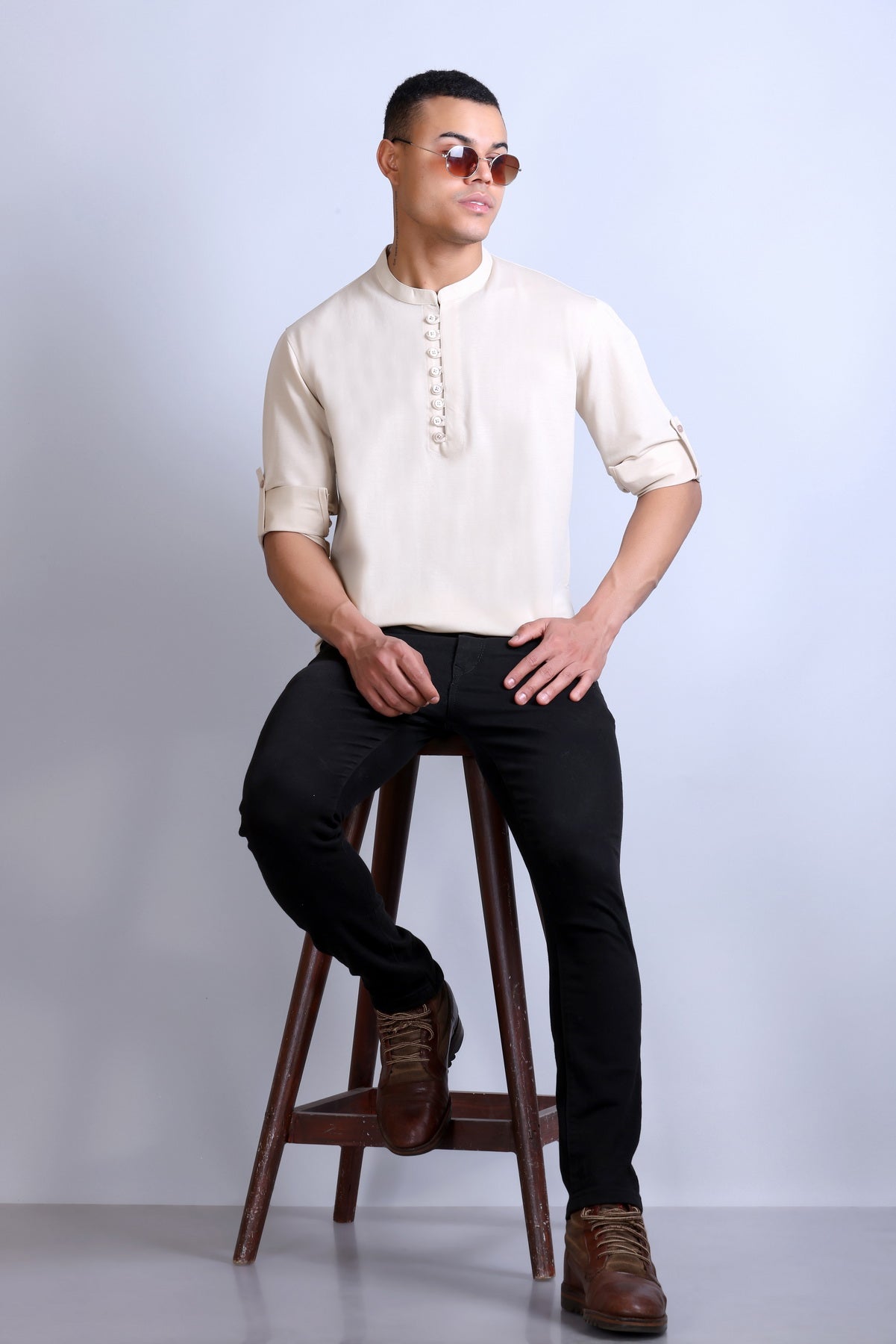 Men's Beige Solid Round Neck Sweatshirt