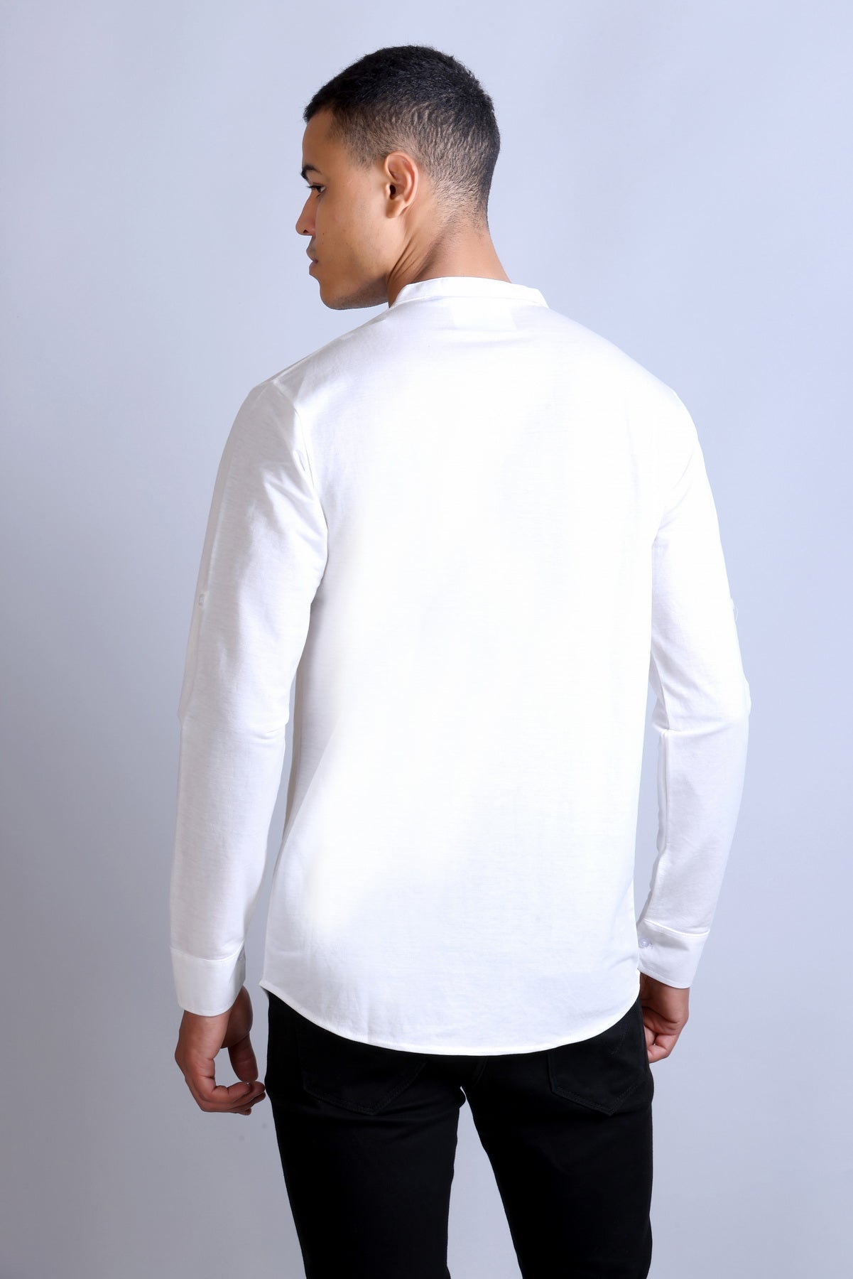 Men's White Solid Round Neck Sweatshirt