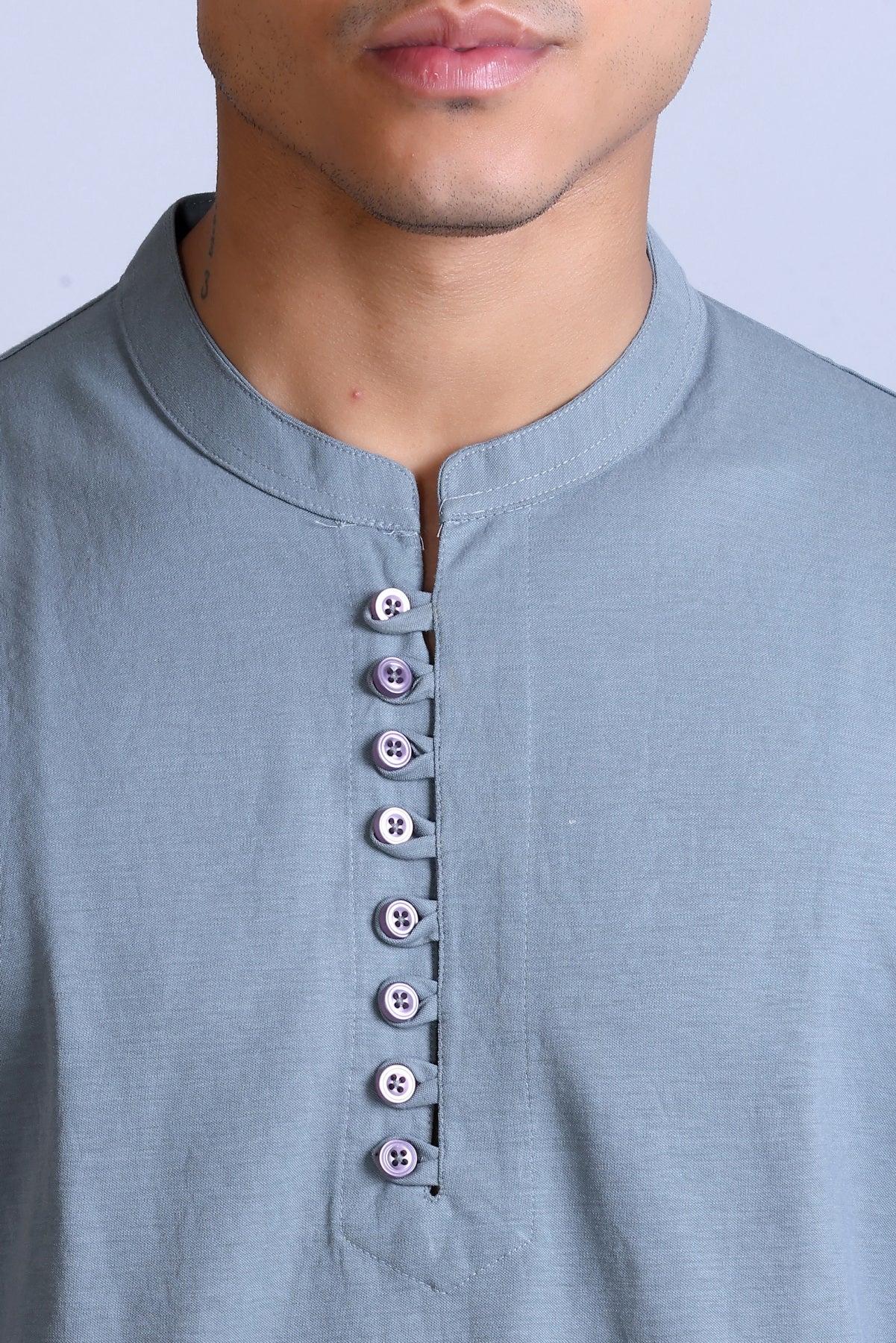Men's Grey Solid Round Neck Sweatshirt