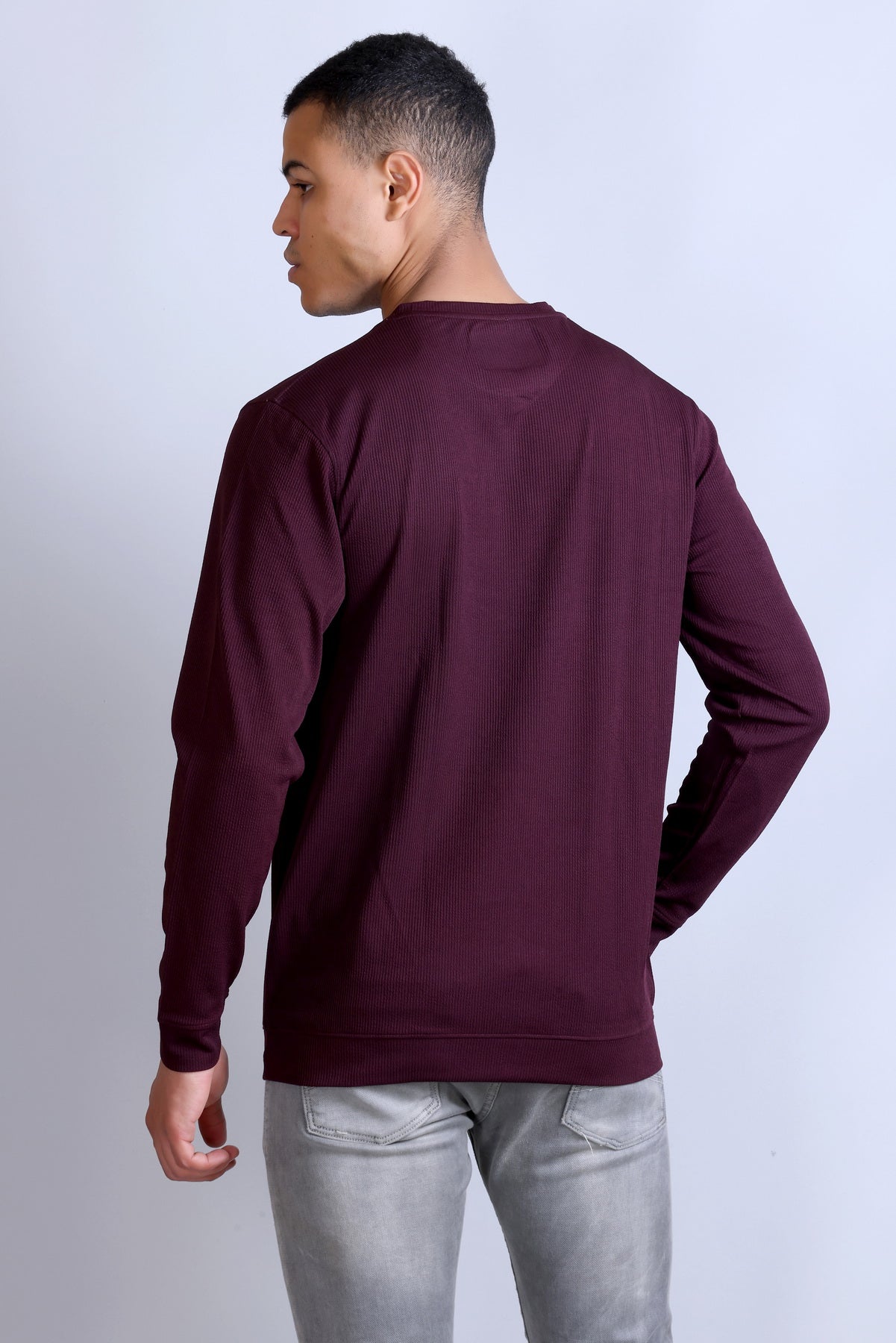 Men's Maroon Solid Round Neck Sweatshirt
