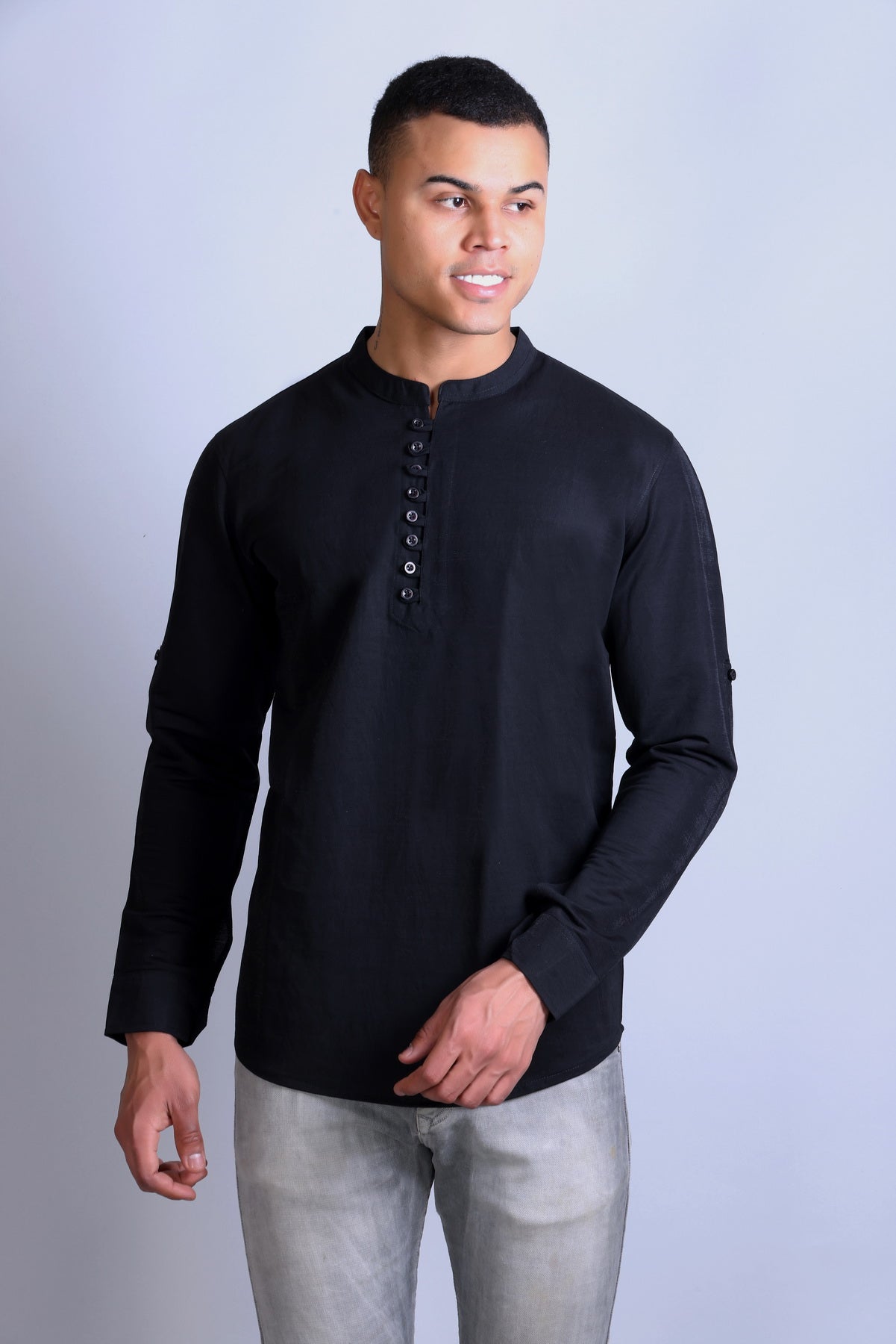 Men's Navy Blue Solid Round Neck Sweatshirt