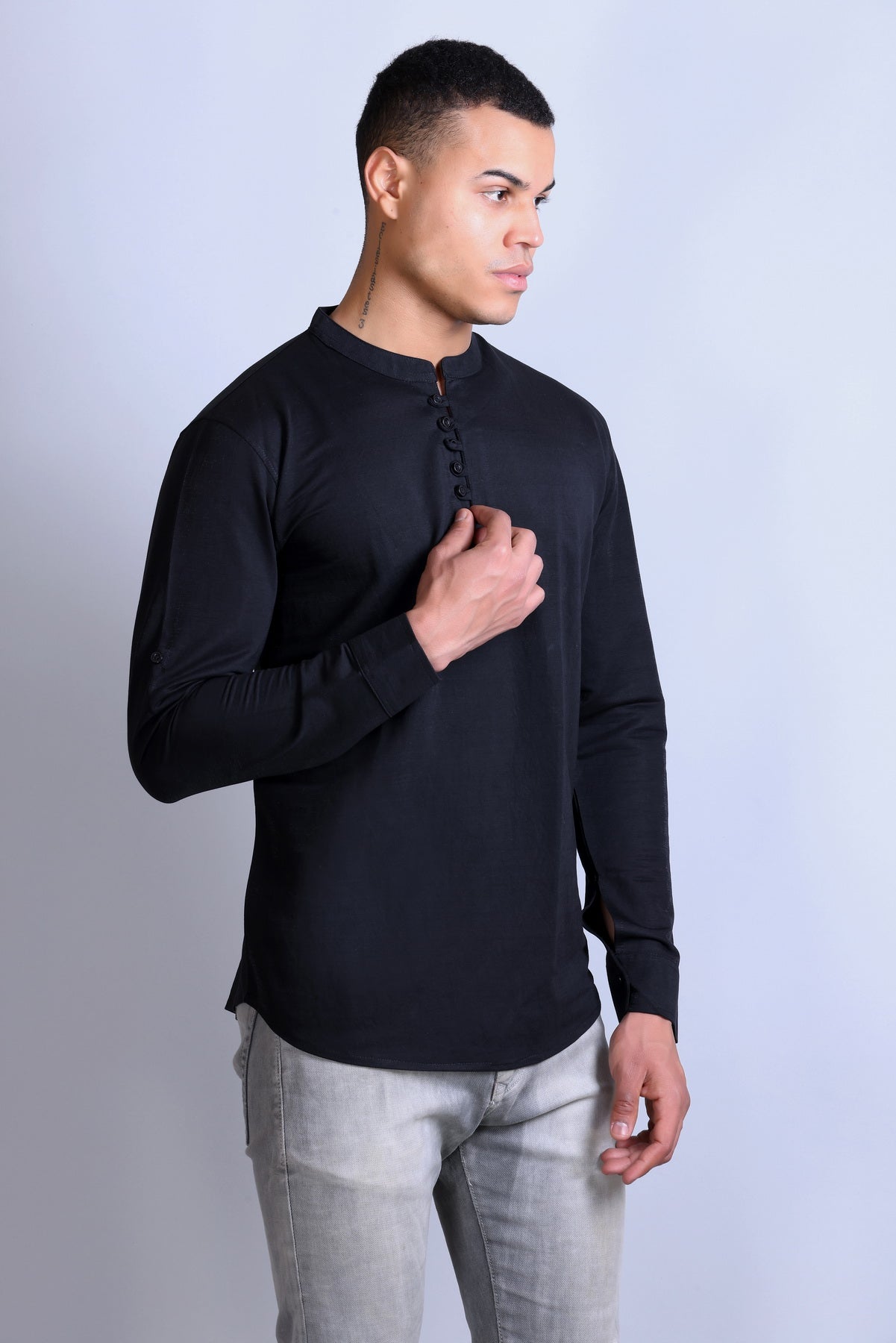Men's Navy Blue Solid Round Neck Sweatshirt