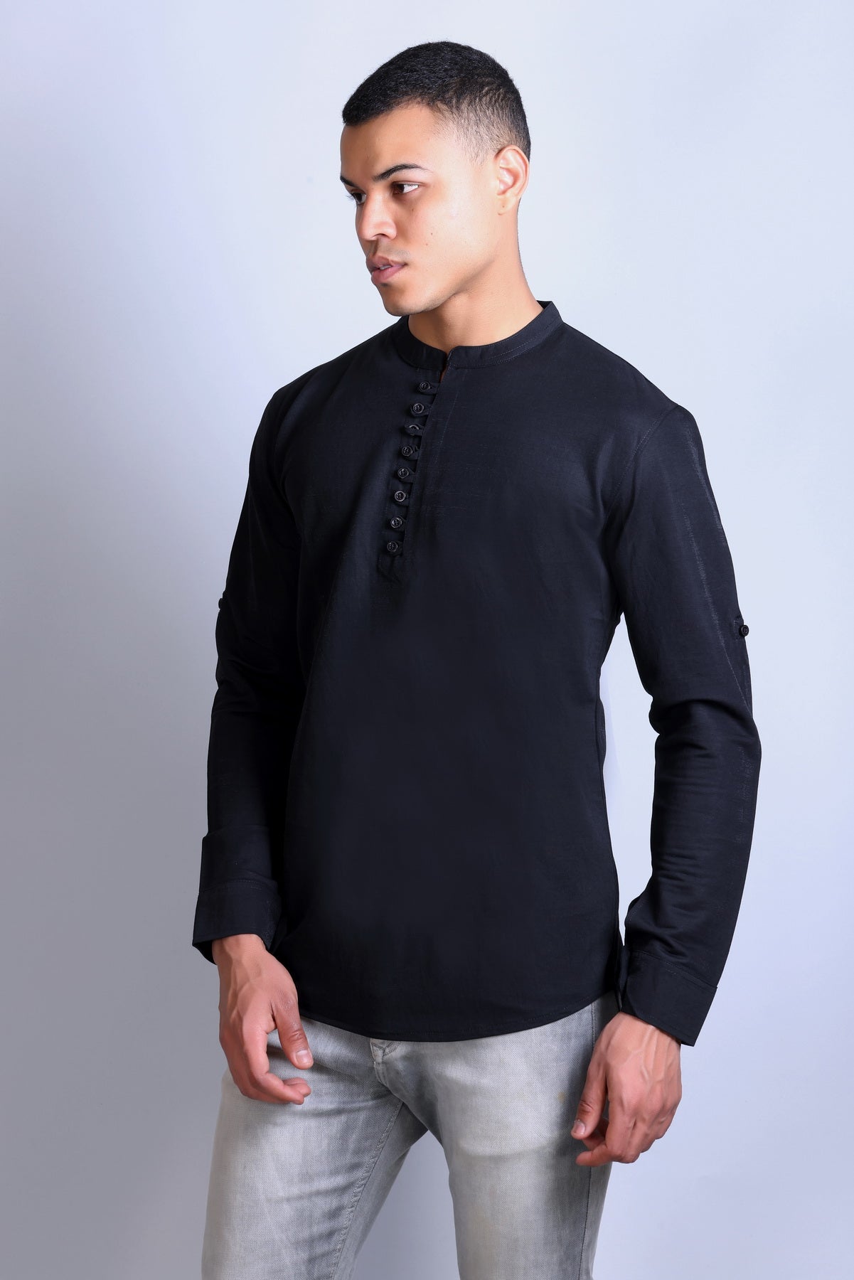Men's Navy Blue Solid Round Neck Sweatshirt