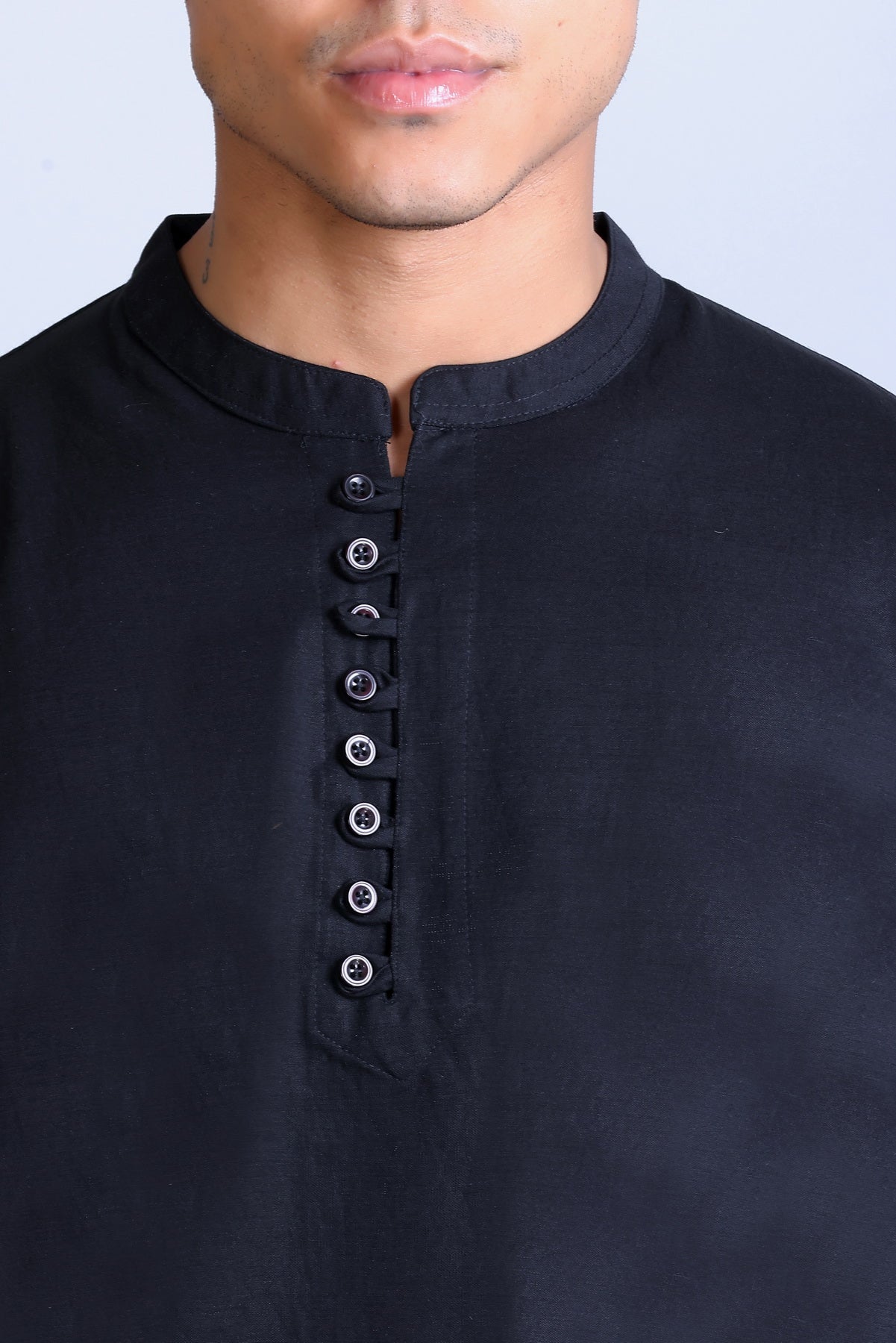 Men's Navy Blue Solid Round Neck Sweatshirt