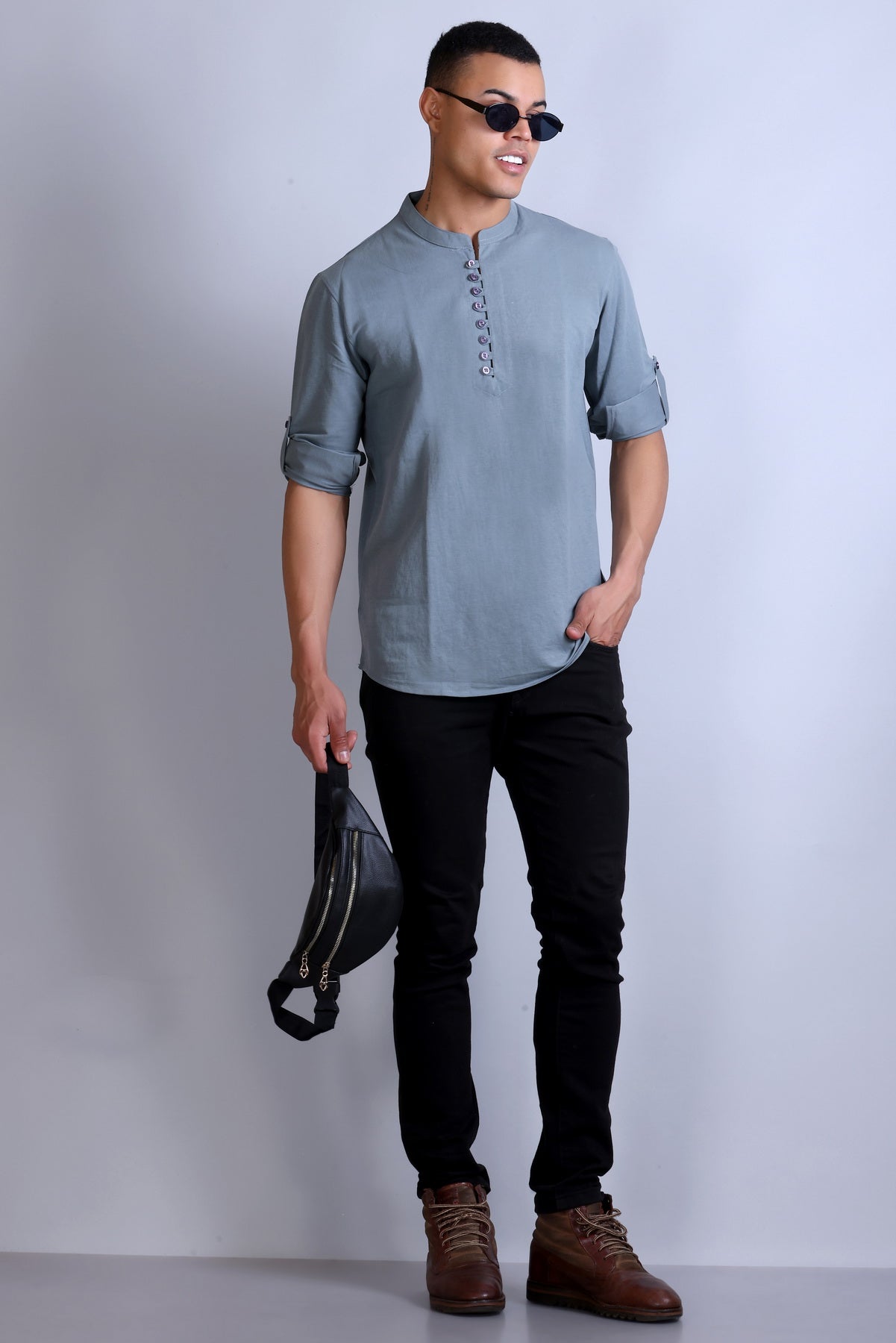 Men's Grey Solid Round Neck Sweatshirt