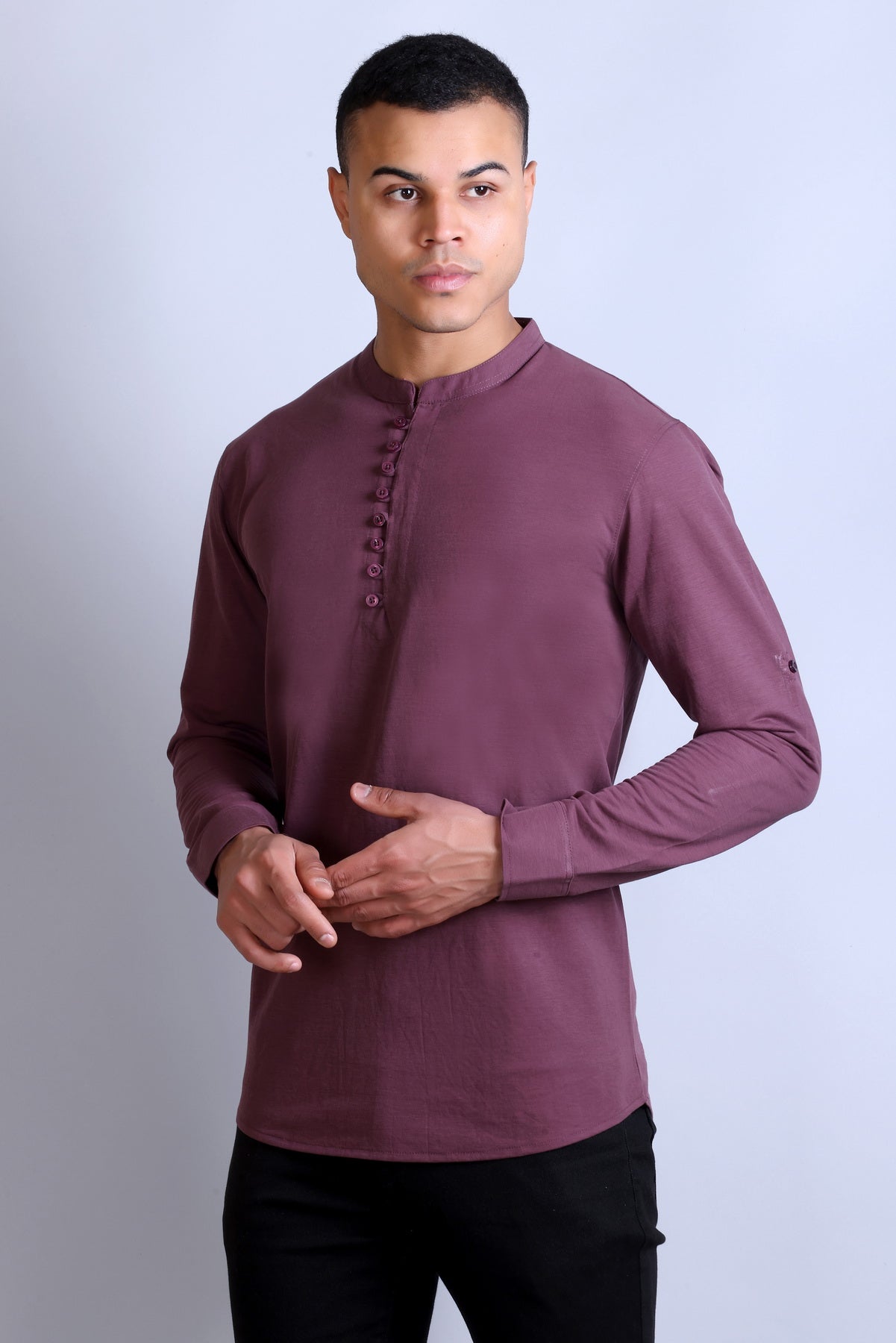 Men's Maroon Solid Round Neck Sweatshirt