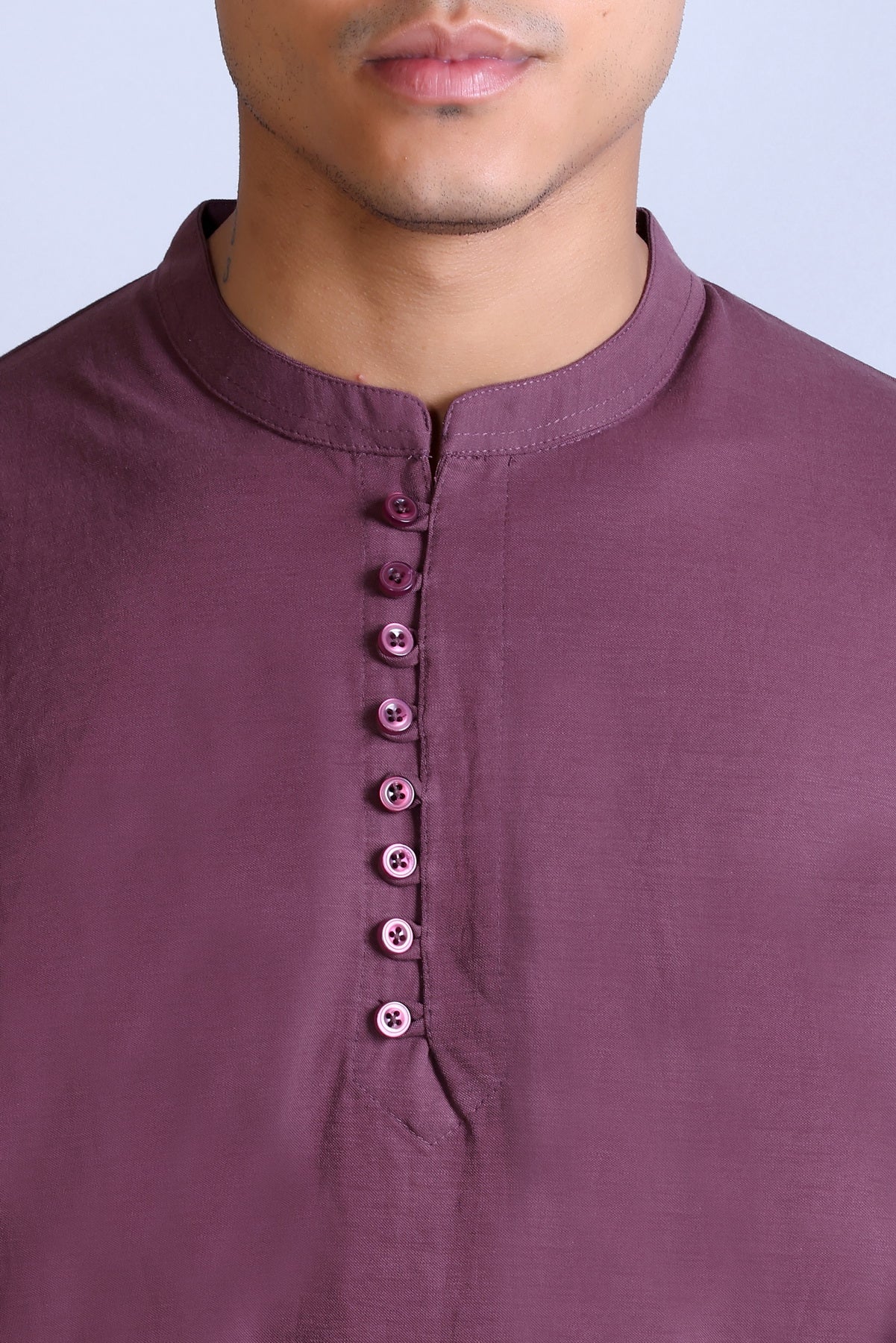 Men's Maroon Solid Round Neck Sweatshirt