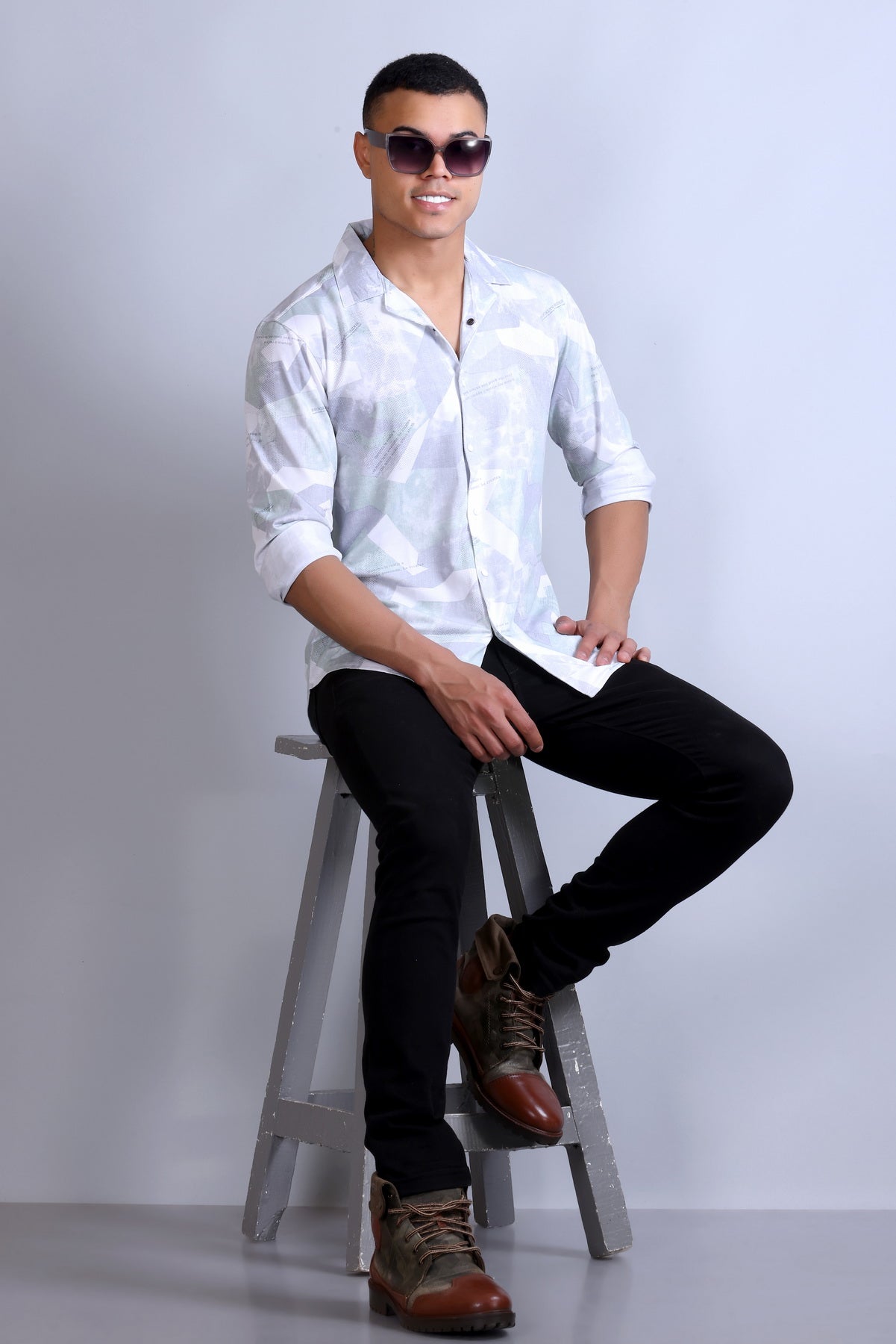 Men's Grey White Printed Shirt
