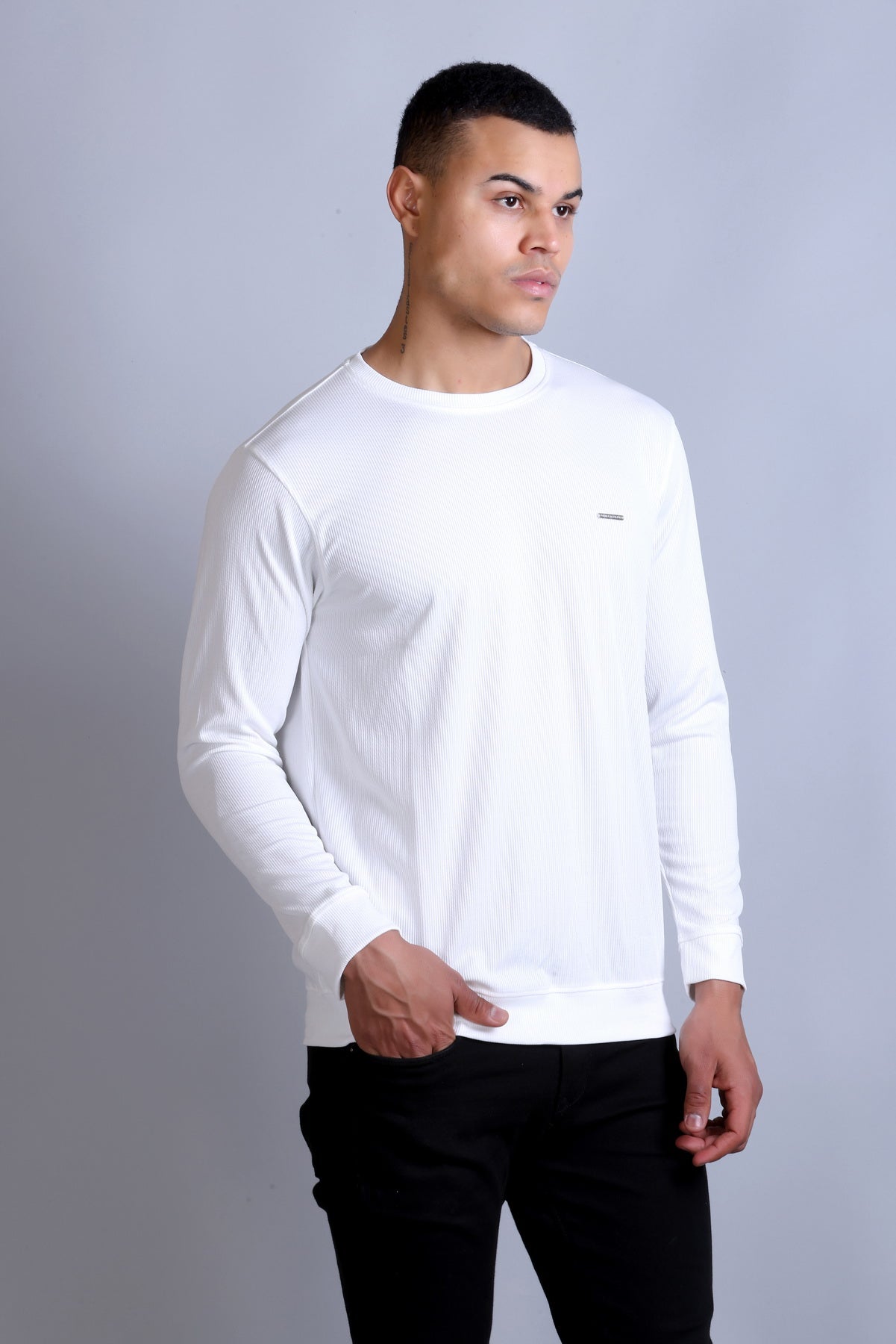 Men's White Solid Round Neck Sweatshirt