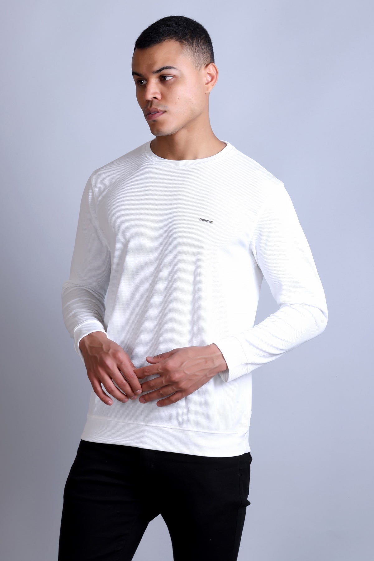 Men's White Solid Round Neck Sweatshirt
