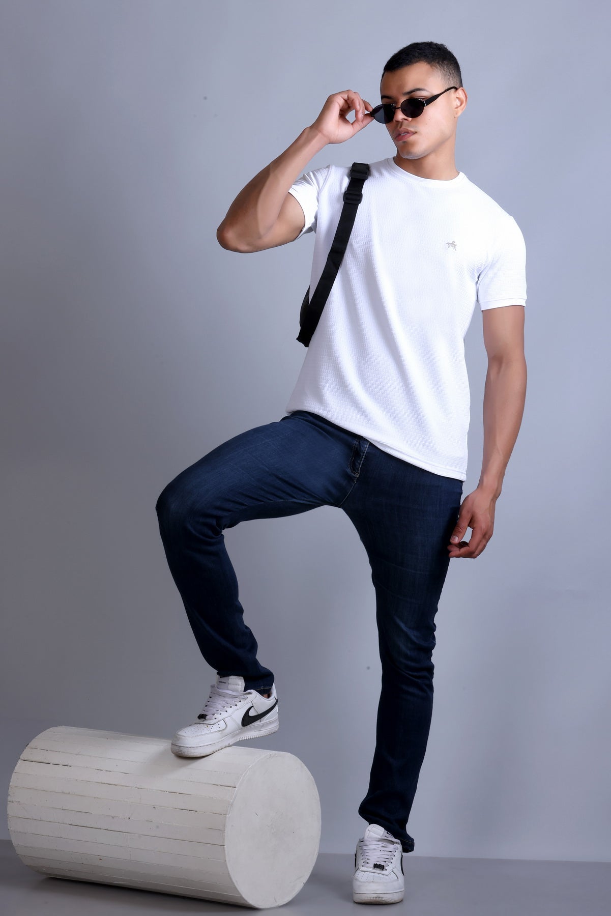 Men's White Round Neck T-shirt
