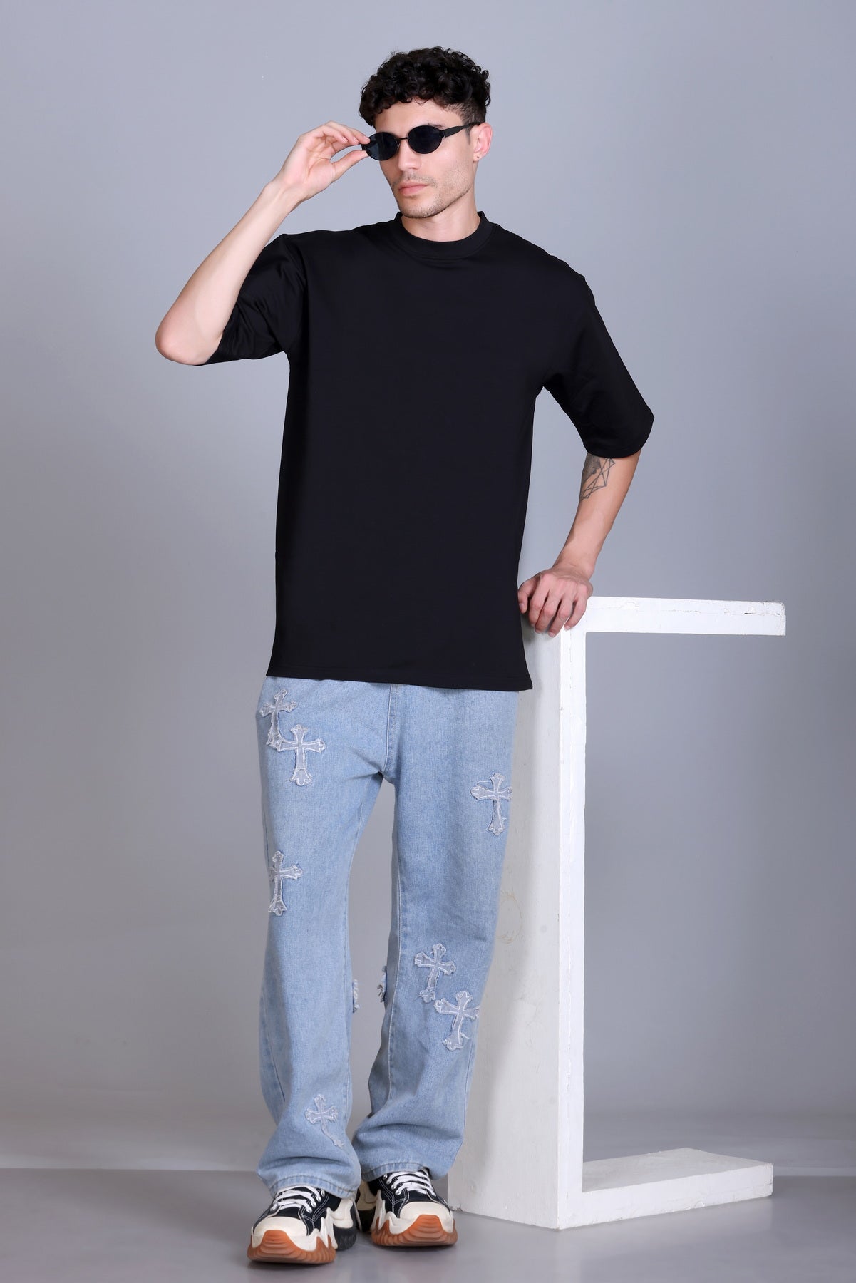 Men's Black Oversize Round Neck T-Shirt